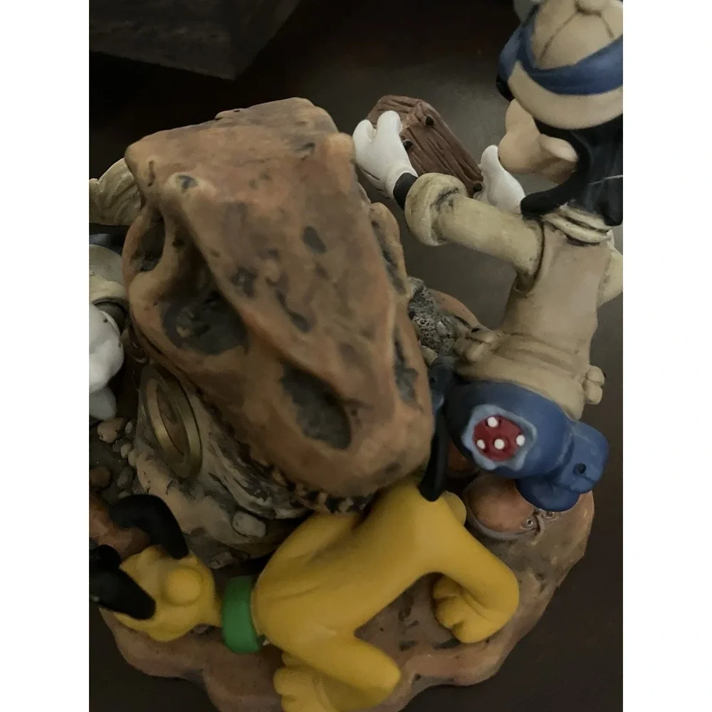 Disney Animal Kingdom Big Dig In The Boneyard Dinosaur Mickey Mouse Goofy Clock